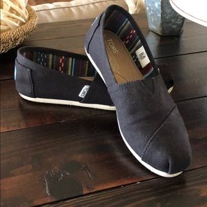 Toms Canvas Classic
